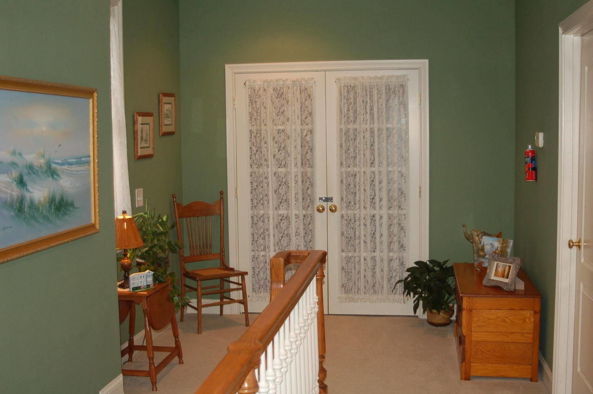 Haynes Bed And Breakfast Greensboro Exterior photo