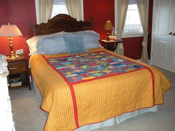 Haynes Bed And Breakfast Greensboro Exterior photo